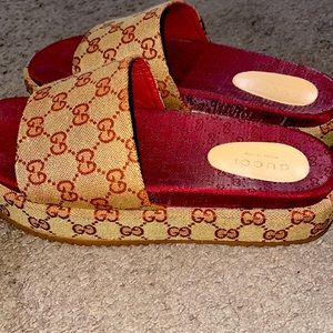 GUCCI Platform Slides